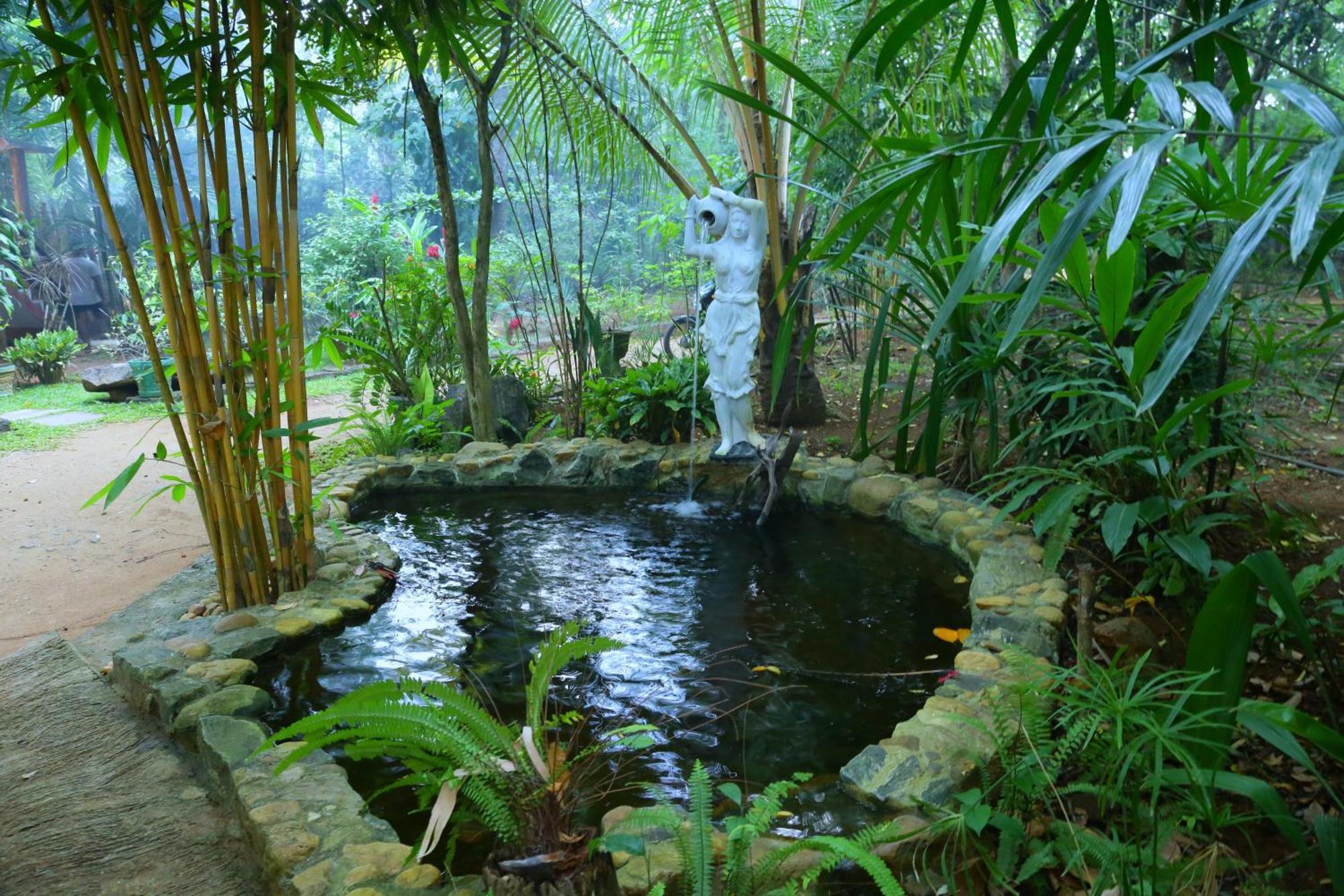 Walawa Blue Sapphire Hotel Udawalawe Bagian luar foto